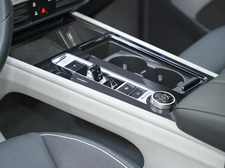 Touron 2023 facelift 380TSI four-wheel drive luxury version купить на сайте DeffCars