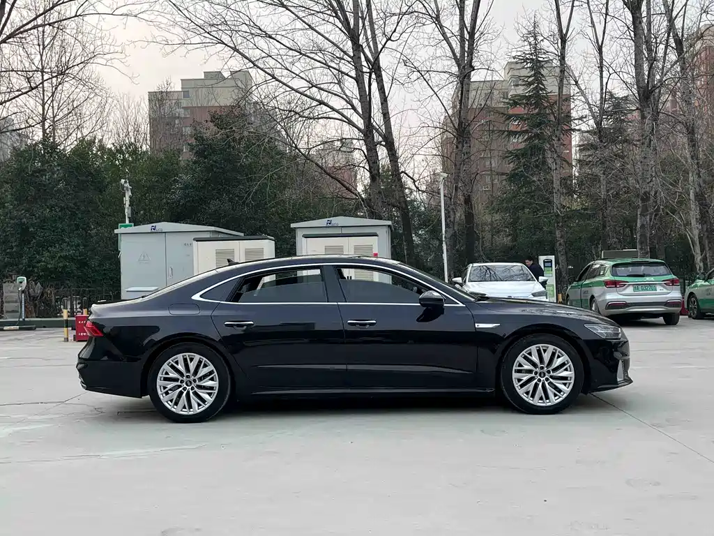 Audi A7L 2024 45TFSI S-line Dream Building Liquid Crystal Package купить на сайте DeffCars