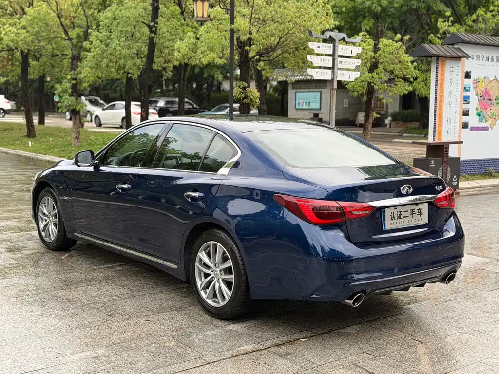 Infiniti Q50L 2018 2.0T Comfort Edition National VI купить на сайте DeffCars