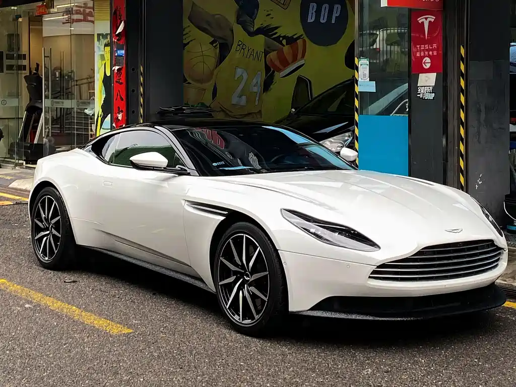 Aston Martin DB11 2022 4.0T V8 Coupe купить на сайте DeffCars
