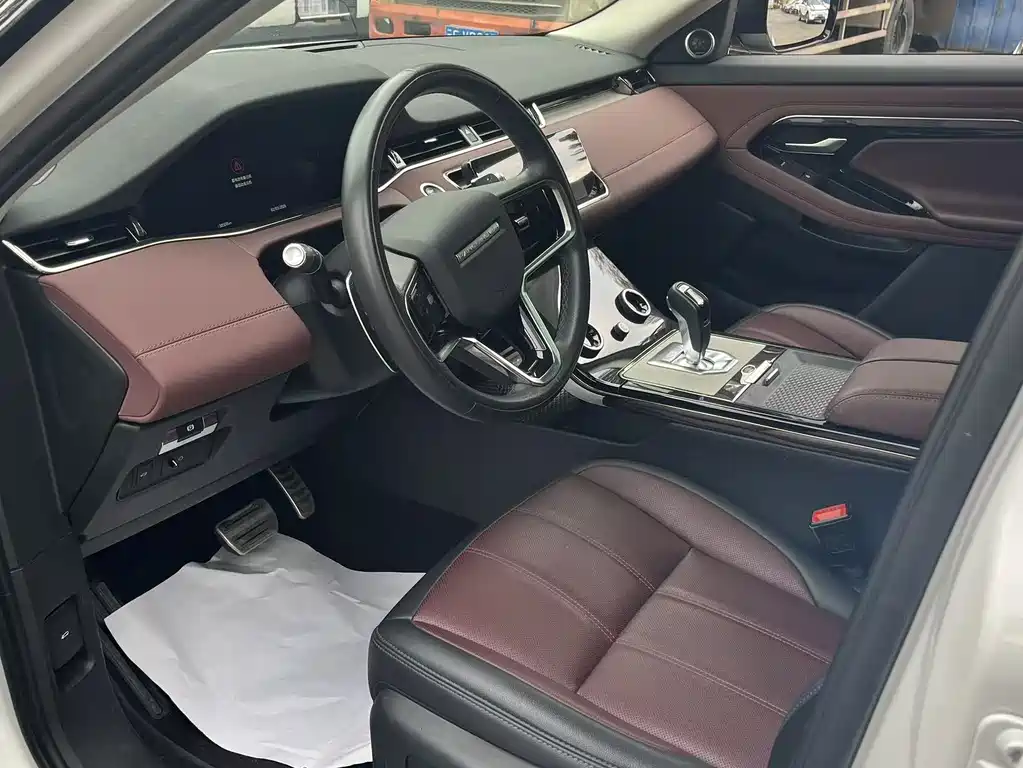 Range Rover Evoque 2023 Evoque L 249PS Deluxe Edition купить на сайте DeffCars