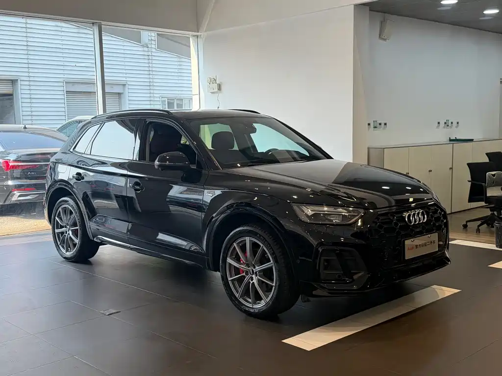 Audi Q5L 2022 facelift 45T luxury and dynamic model купить на сайте DeffCars