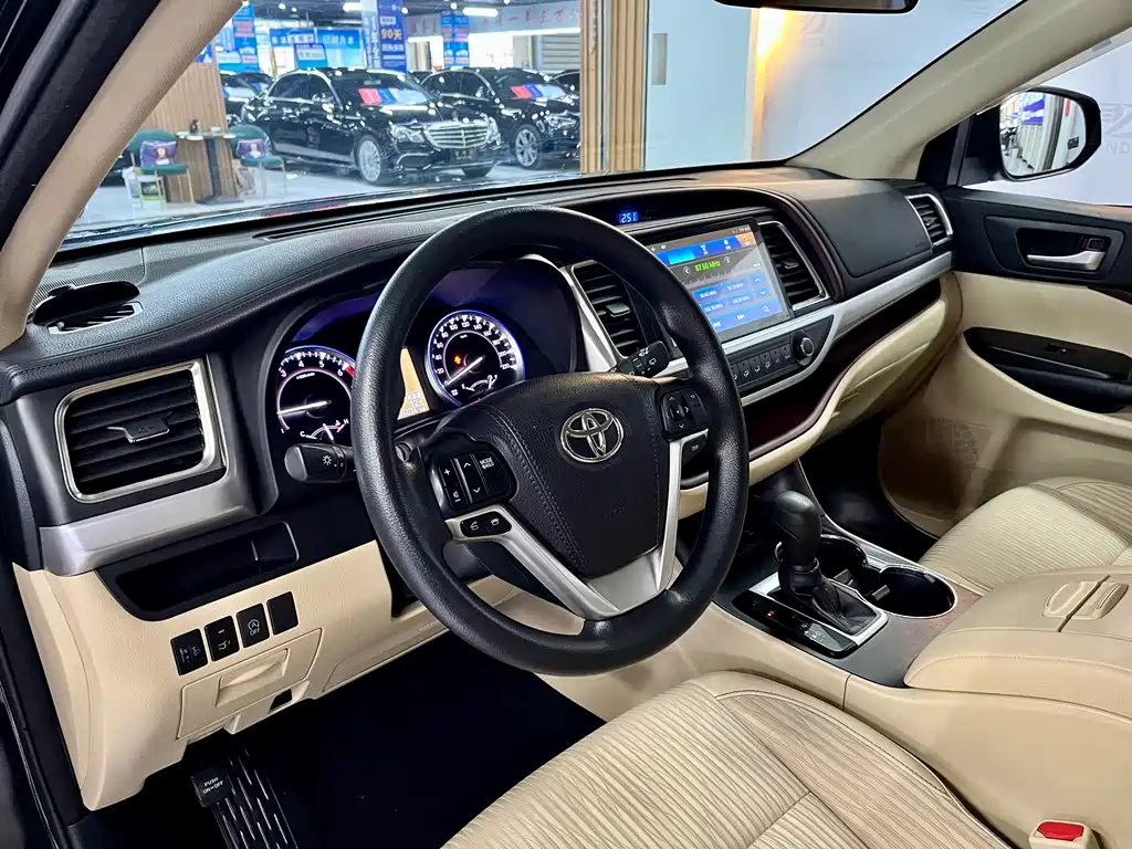 Highlander 2017 2.0T four-wheel drive elite version 7 seats купить на сайте DeffCars