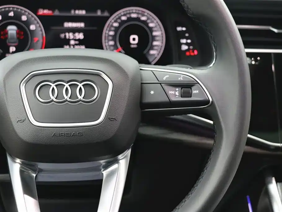 Audi Q8 2021 45 TFSI luxury and elegant model купить на сайте DeffCars
