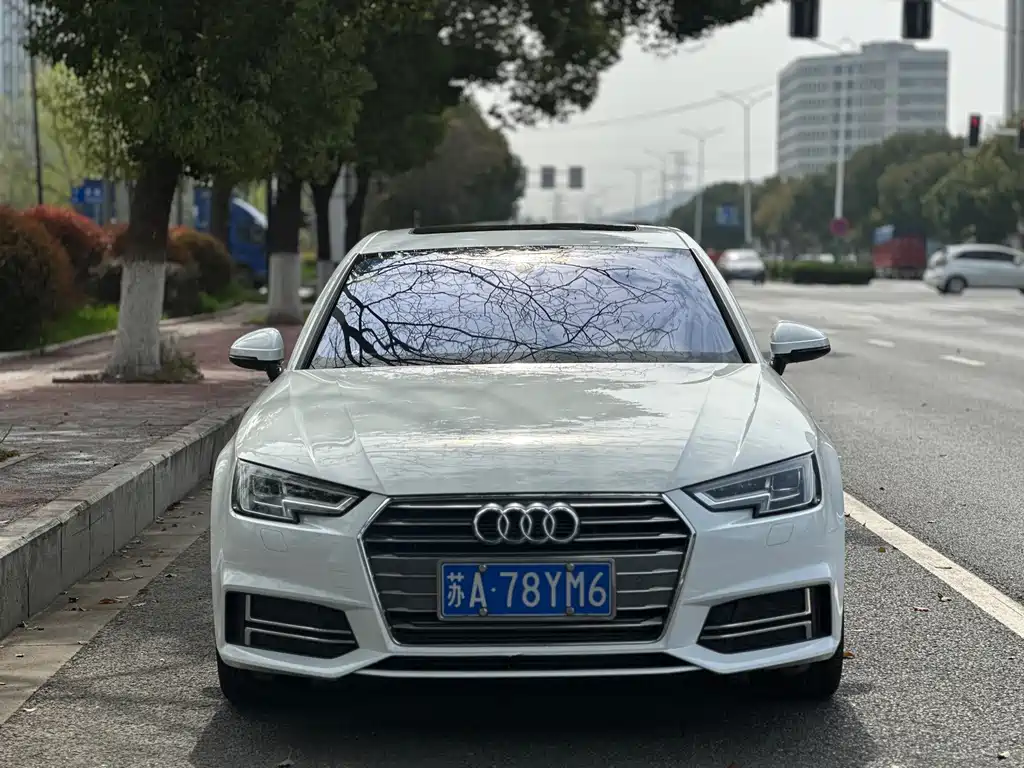 Audi A4L 2018 30th Anniversary Model 40 TFSI Fashion Model купить на сайте DeffCars