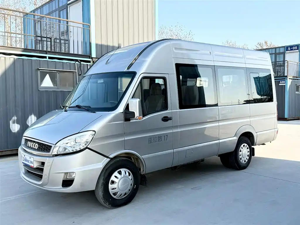 Iveco Baodi 2014 3.0TA42 17-seater F1C купить на сайте DeffCars