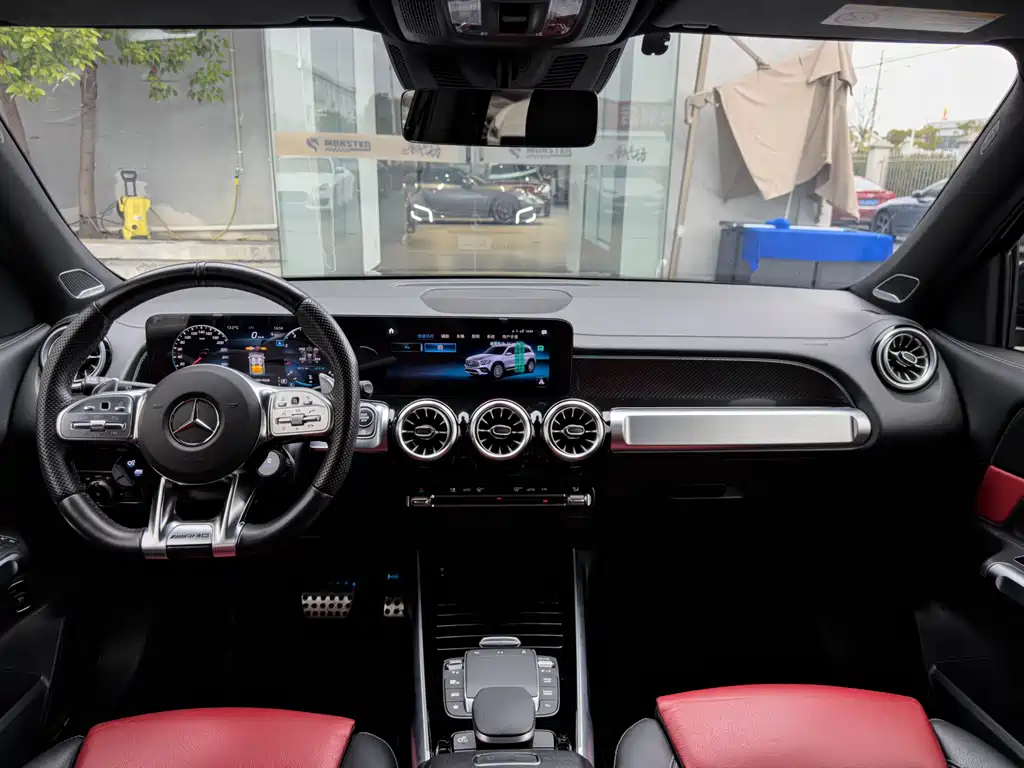 Mercedes-Benz GLB AMG 2023 AMG GLB 35 4MATIC купить на сайте DeffCars