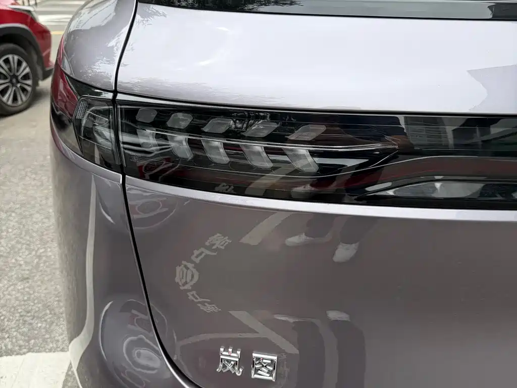 Lantu FREE 2025 FREE+ four-wheel drive Qiankun version купить на сайте DeffCars