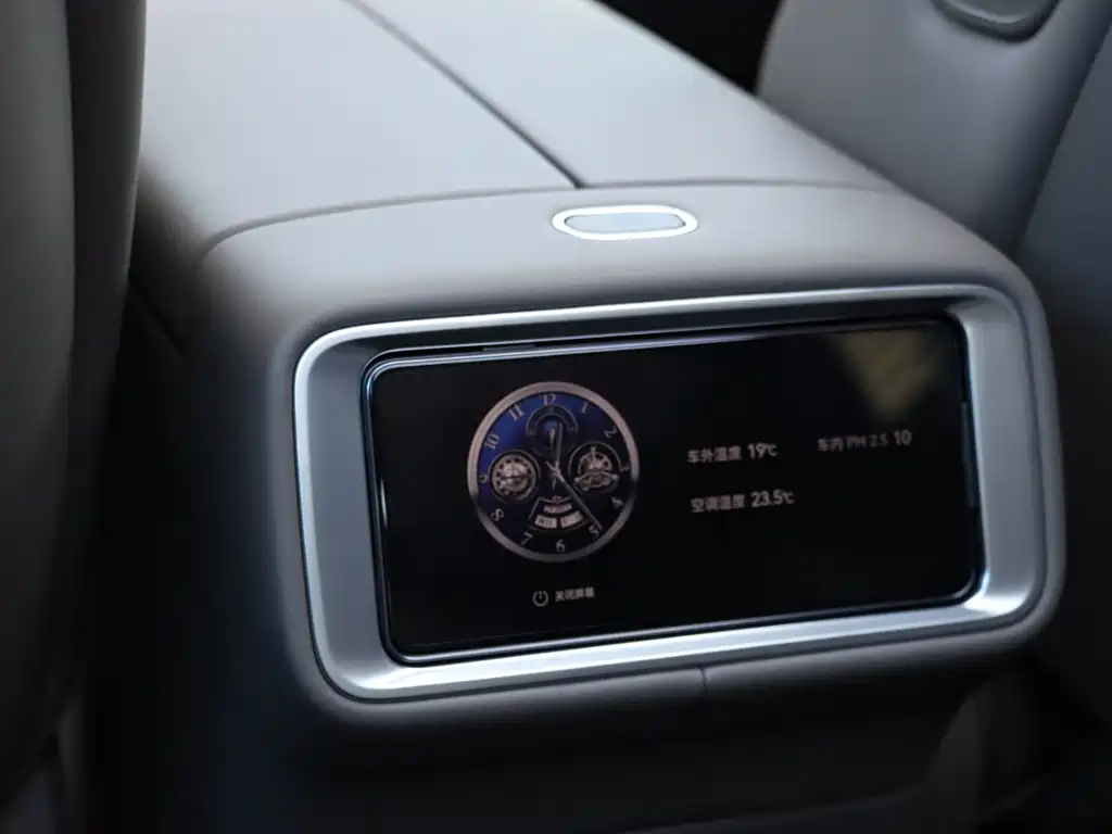 Wenjie M9 2025 extended range Ultra version 52kWh 5-seat version 192-line lidar) купить на сайте DeffCars