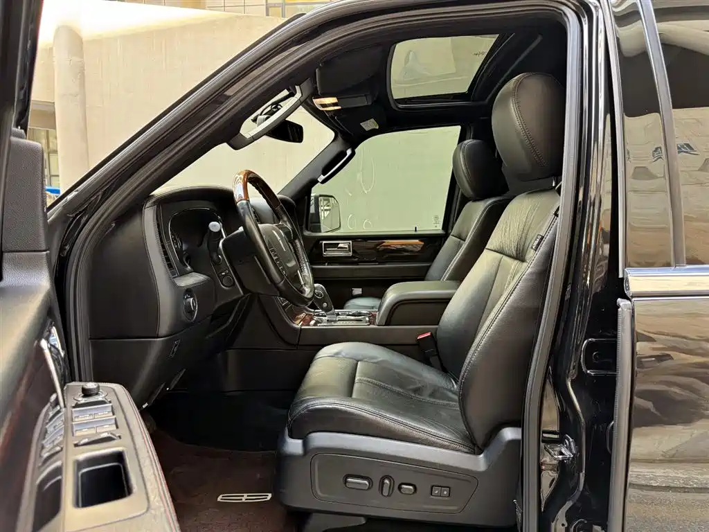 Navigator 2016 3.5T AWD купить на сайте DeffCars