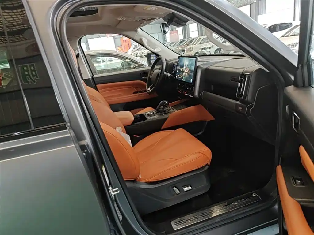 Haval H9 2024 2.0T gasoline four-wheel drive extreme version купить на сайте DeffCars