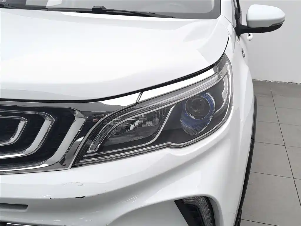 Vision X3 2017 1.5L automatic premium model купить на сайте DeffCars