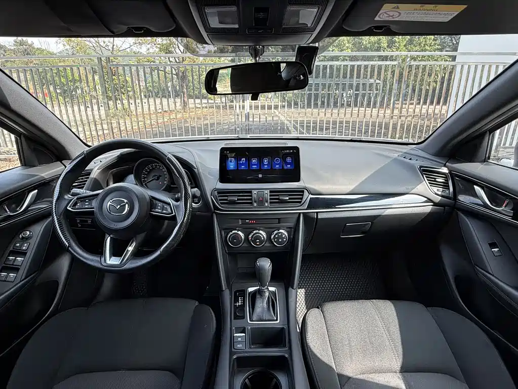 Mazda CX-4 2021 2.0L automatic two-wheel drive Blue Sky Vitality Edition купить на сайте DeffCars