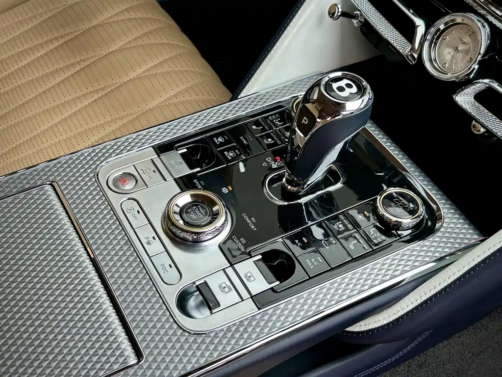 Flying Spur 2022 4.0T V8 Mulliner купить на сайте DeffCars