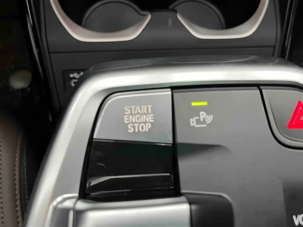 BMW X1 2023 sDrive20Li X Design Package купить на сайте DeffCars
