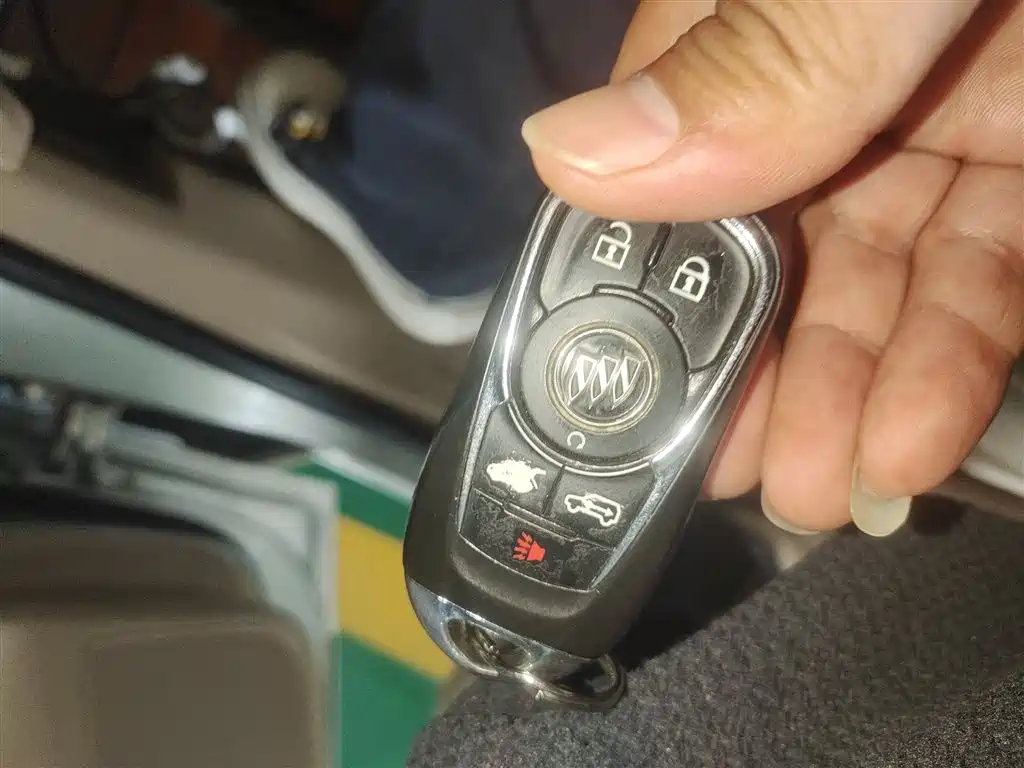 Buick GL8 2017 ES 28T luxury model National V купить на сайте DeffCars