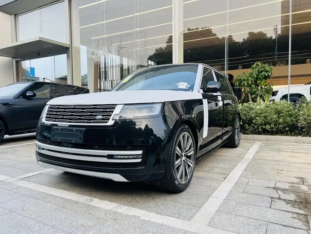 Range Rover 2025 3.0 L6 400PS Genesis Extended Edition купить на сайте DeffCars