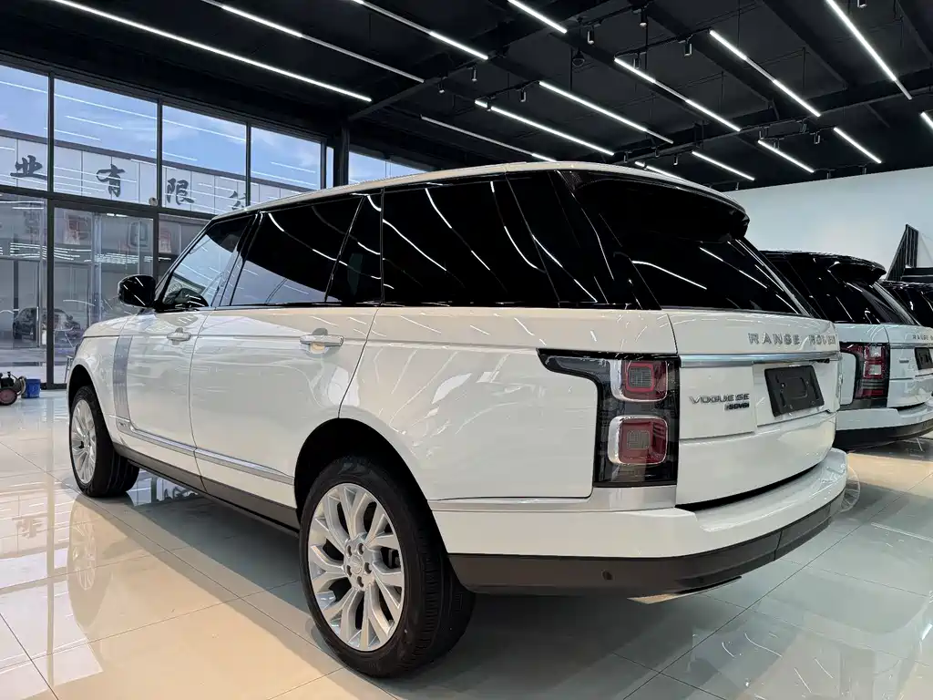 Range Rover 2018 3.0 SC V6 Vogue SE Genesis Extended Edition купить на сайте DeffCars