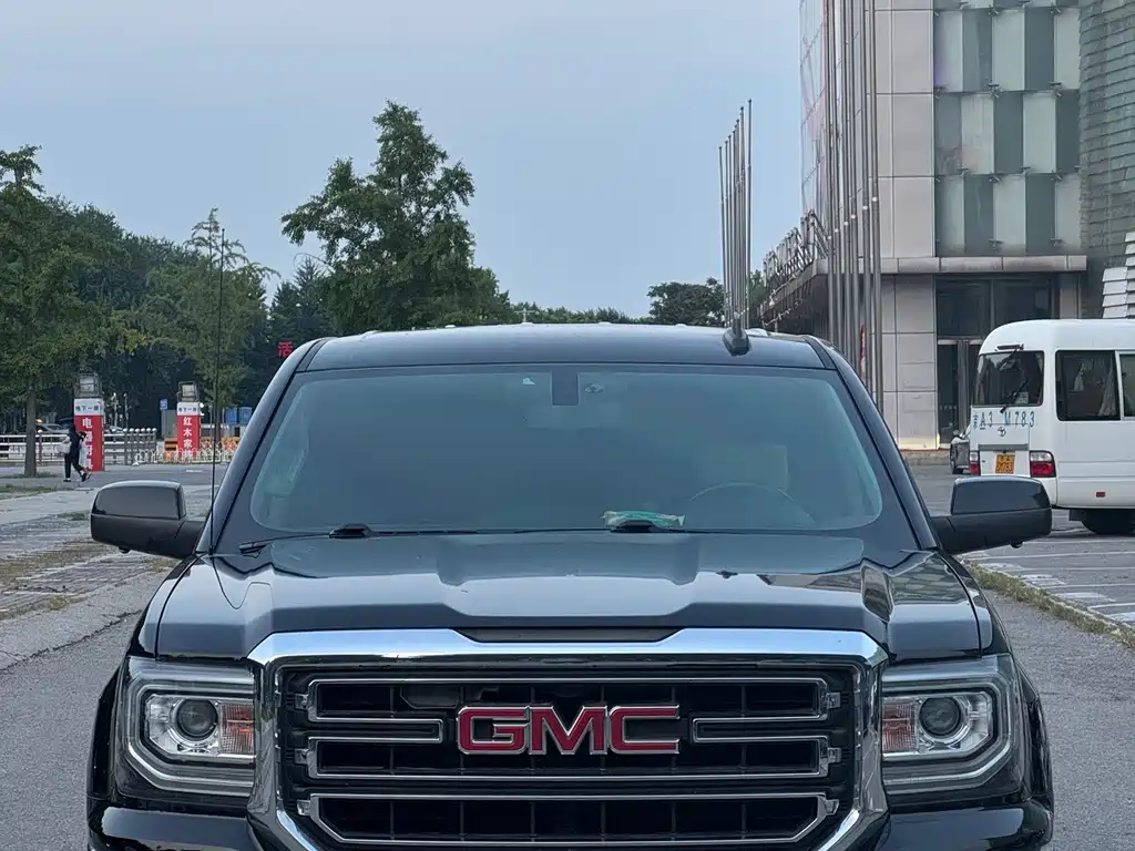 SIERRA 2017 Deluxe Edition купить на сайте DeffCars