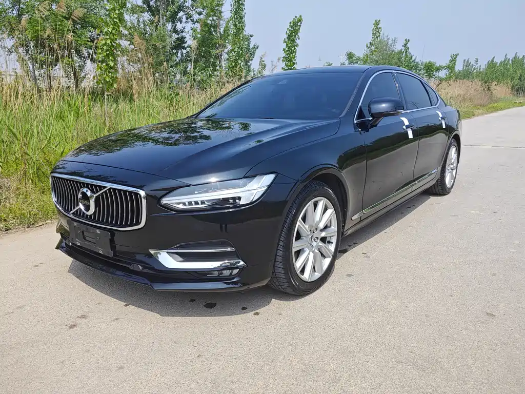 Volvo S90 2020 T5 Zhiyi Luxury Edition купить на сайте DeffCars