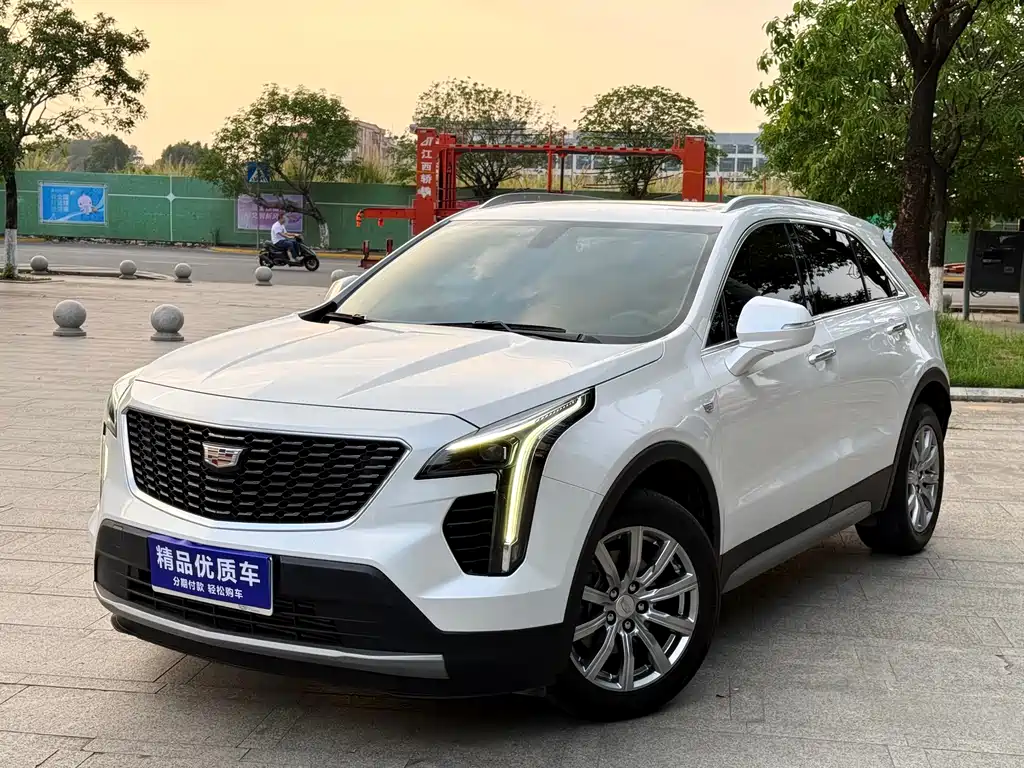 Cadillac XT4 2021 28T two-wheel drive leading model купить на сайте DeffCars