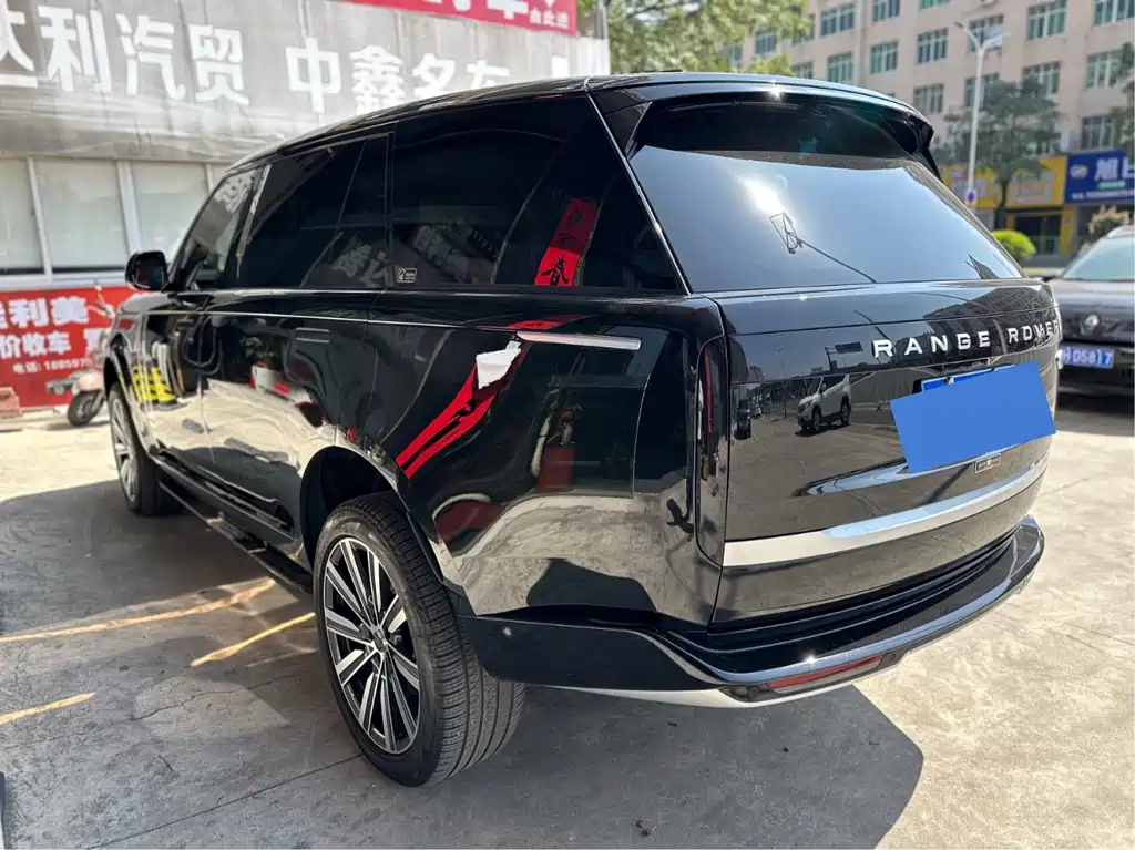 Range Rover 2024 3.0 L6 400PS Genesis Extended Edition купить на сайте DeffCars