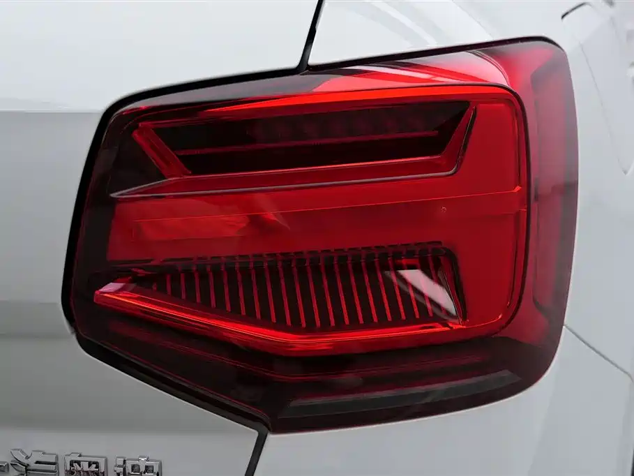 Audi Q2L 2022 35 TFSI fashionable and dynamic купить на сайте DeffCars