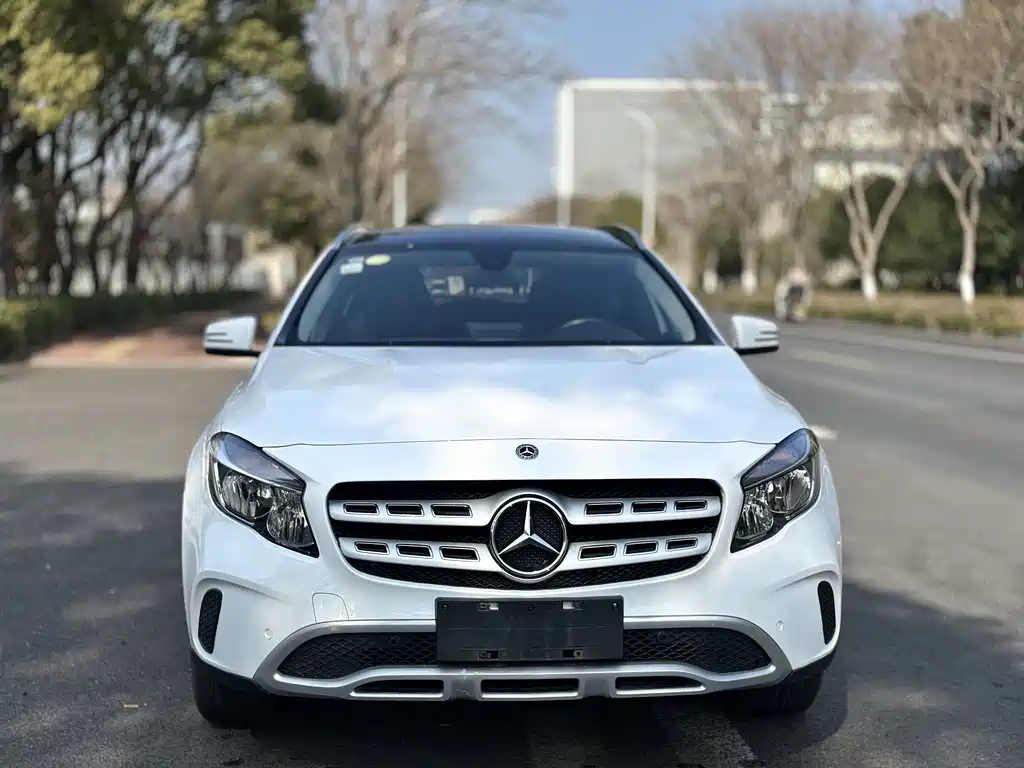 Mercedes-Benz GLA 2018 GLA 200 Dynamic купить на сайте DeffCars