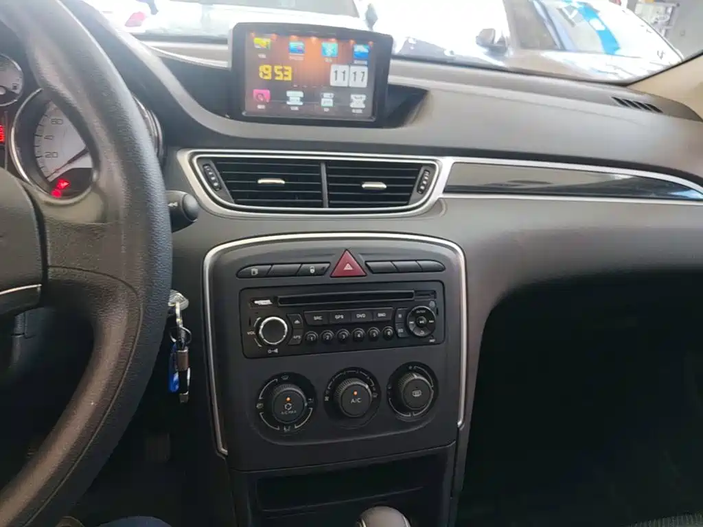 Peugeot 308 2013 1.6L automatic premium model купить на сайте DeffCars