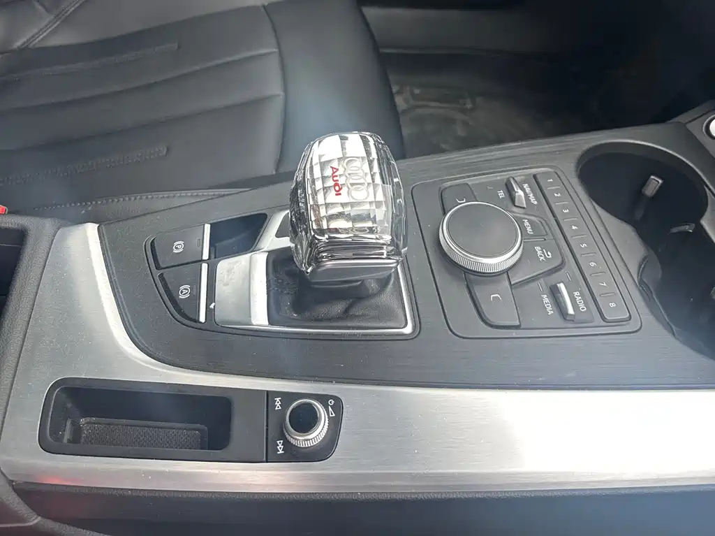 Audi A4L 2019 40 TFSI Enterprising National VI купить на сайте DeffCars