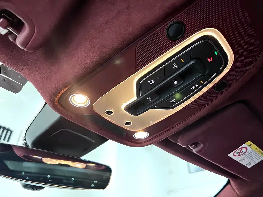 Bentayga plug-in hybrid 2021 3.0T PHEV купить на сайте DeffCars