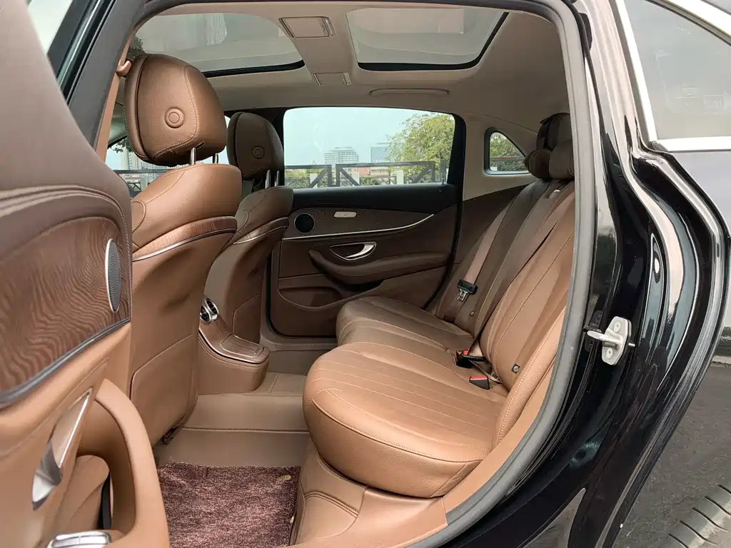Mercedes-Benz E-Class New Energy 2022 Model 2 E 350 e L plug-in hybrid sedan купить на сайте DeffCars