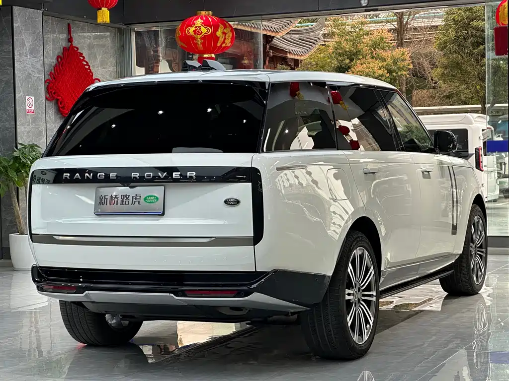 Range Rover 2023 3.0 L6 400PS Seven-seater Extended Edition купить на сайте DeffCars