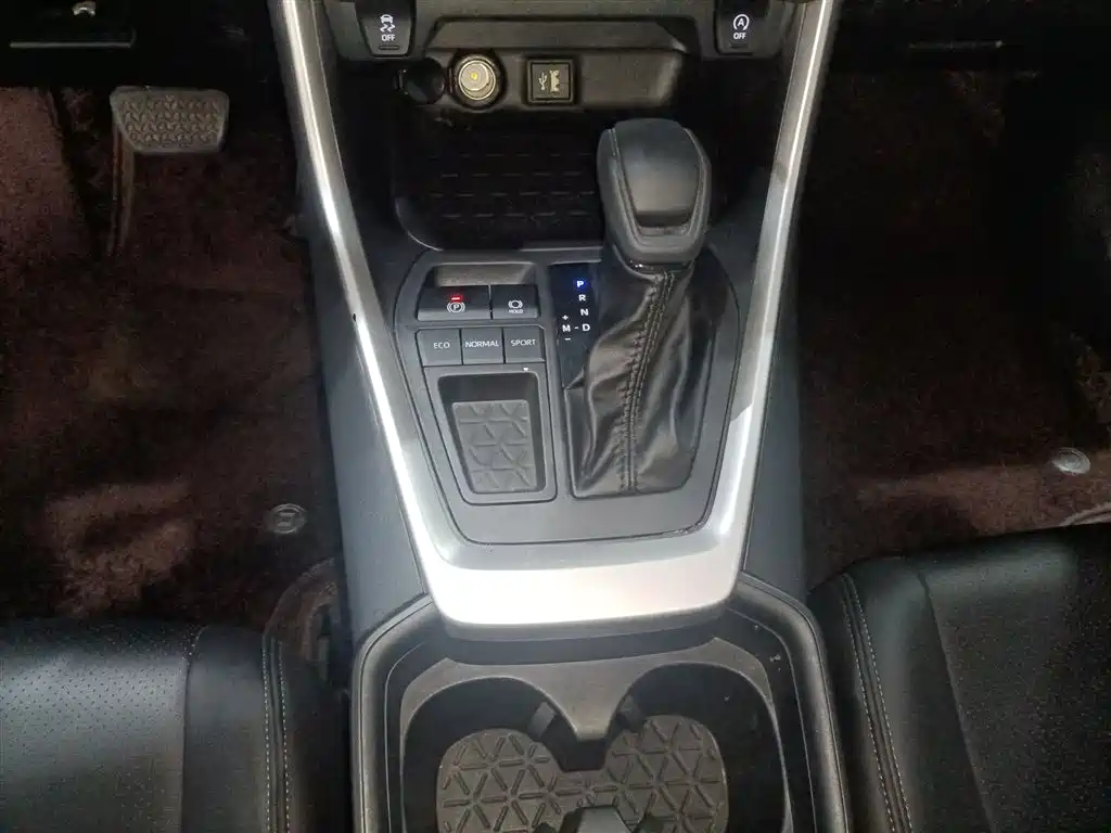 Wilanda 2024 2.0L CVT two-wheel drive leading version купить на сайте DeffCars