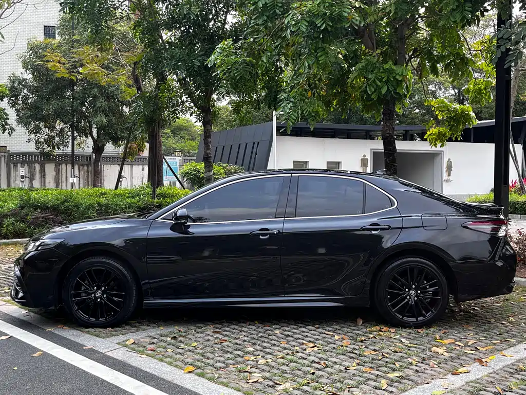 Camry 2023 2.0S Knight Edition купить на сайте DeffCars