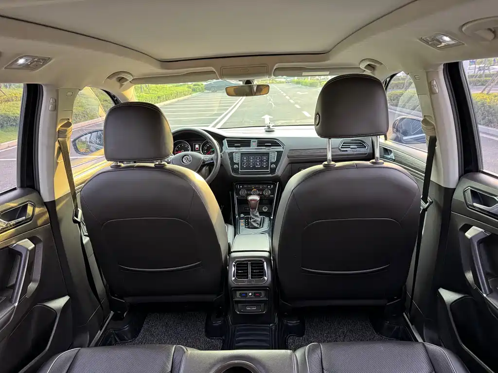 Tiguan L 2018 330TSI automatic two-wheel drive flagship version купить на сайте DeffCars