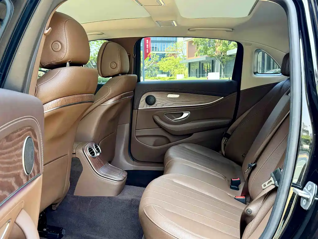Mercedes-Benz E-Class 2022 E 300 L Sporty and Fashionable купить на сайте DeffCars