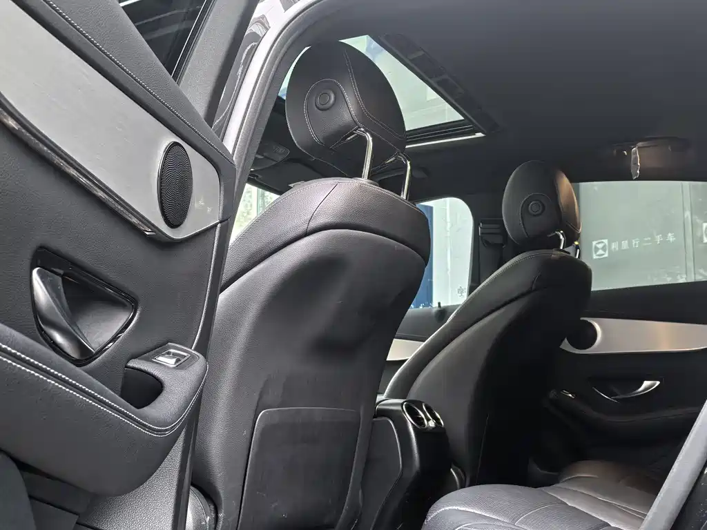 Mercedes-Benz GLC Coupe 2021 GLC 260 4MATIC Coupe SUV купить на сайте DeffCars