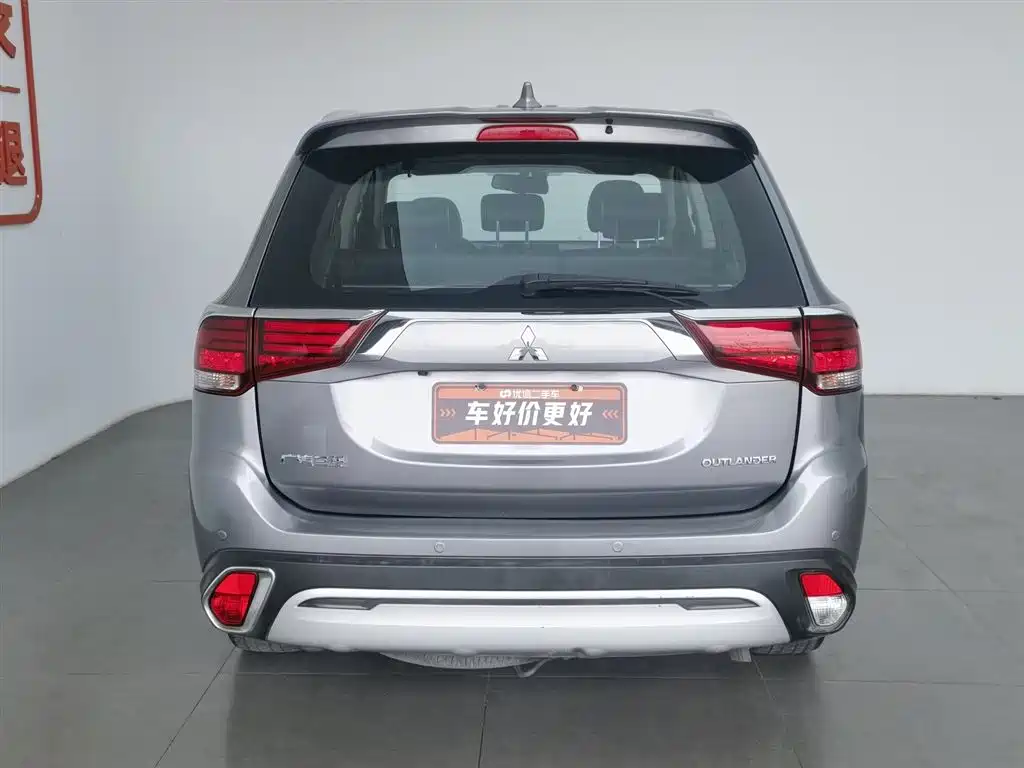 Outlander 2019 2.4L four-wheel drive exclusive version, 7 seats, National V купить на сайте DeffCars