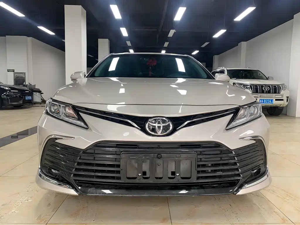Camry 2023 2.0GVP Leading Edition купить на сайте DeffCars