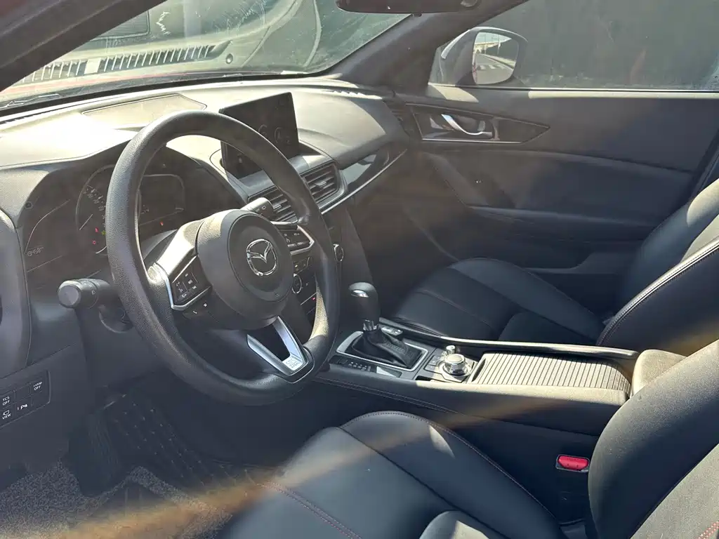 Mazda CX-4 2021 2.0L automatic two-wheel drive Blue Sky Exploration Edition купить на сайте DeffCars