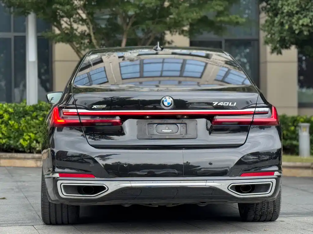 BMW 7 Series 2021 740Li Leading Luxury Package купить на сайте DeffCars