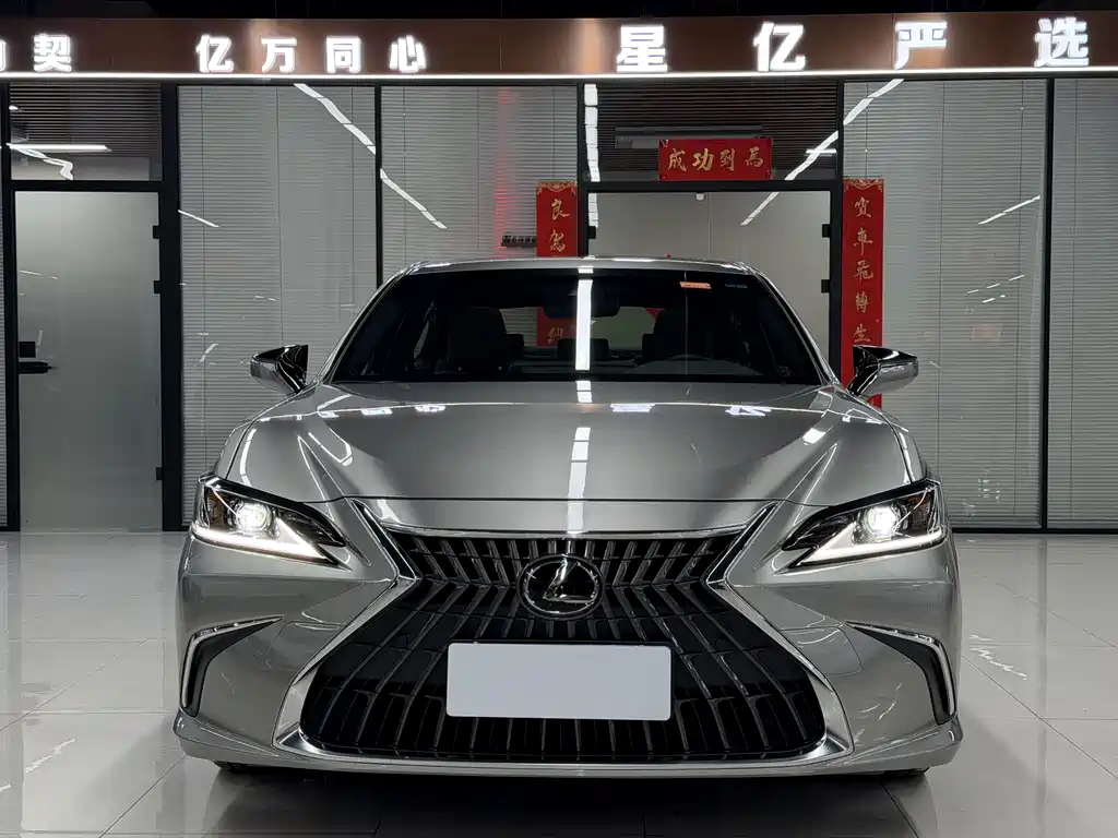 Lexus ES 2023 200 Excellence Edition купить на сайте DeffCars