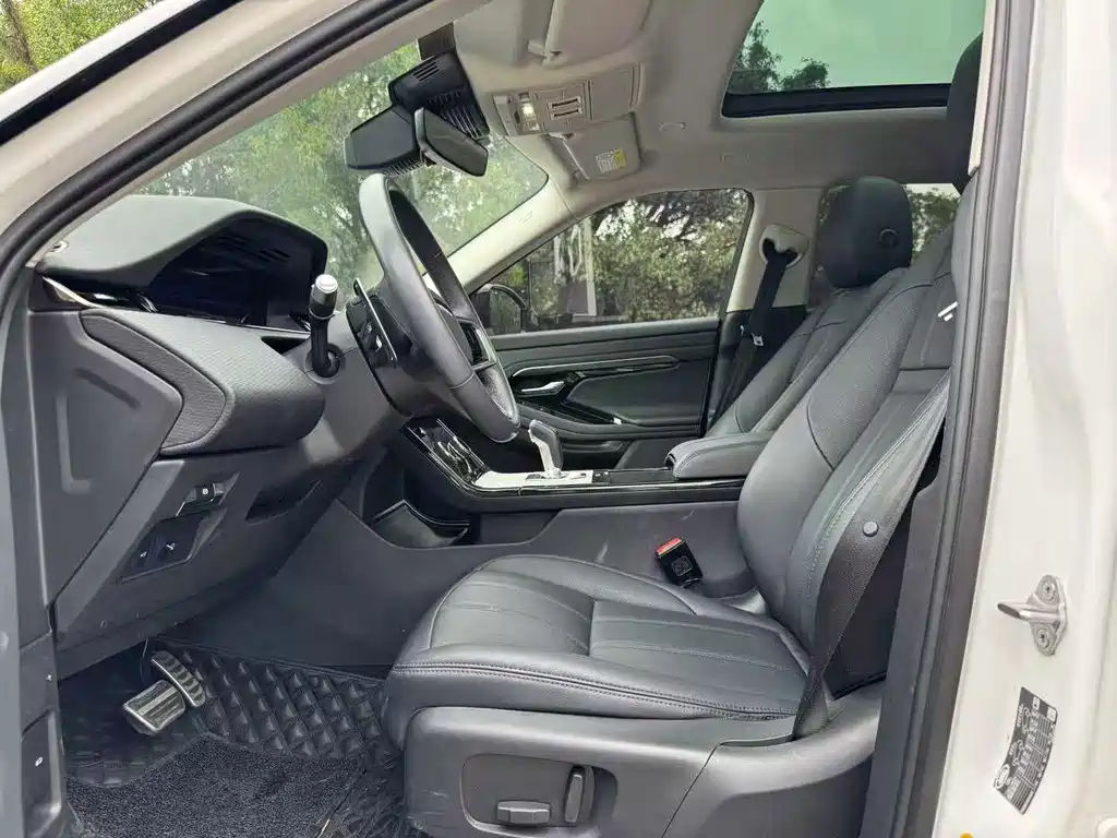 Range Rover Evoque 2023 Evoque L 249PS Deluxe Edition купить на сайте DeffCars
