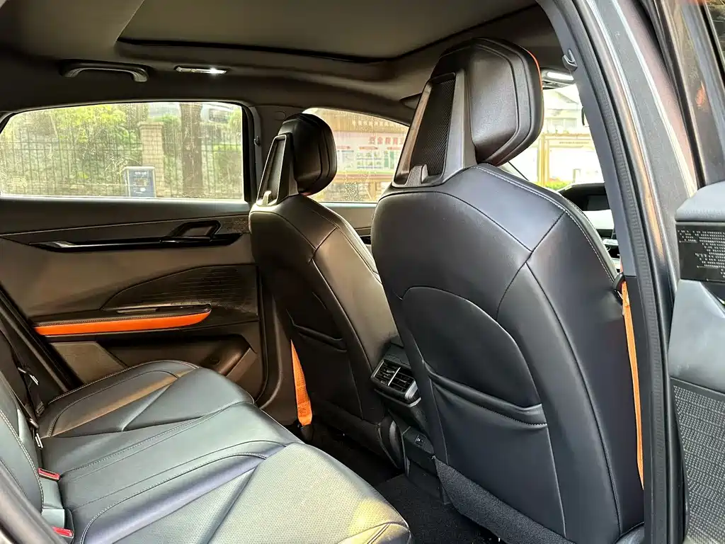 Changan UNI-V 2022 1.5T smart pilot model купить на сайте DeffCars