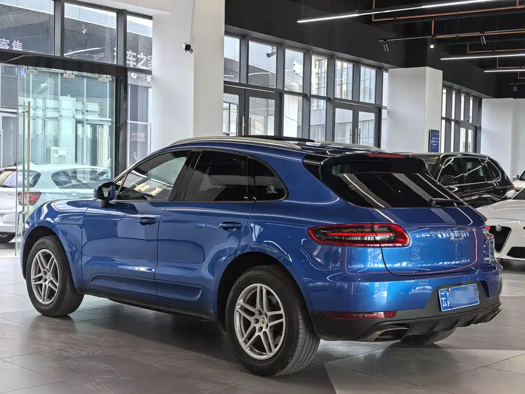 Macan 2017 Macan 2.0T купить на сайте DeffCars