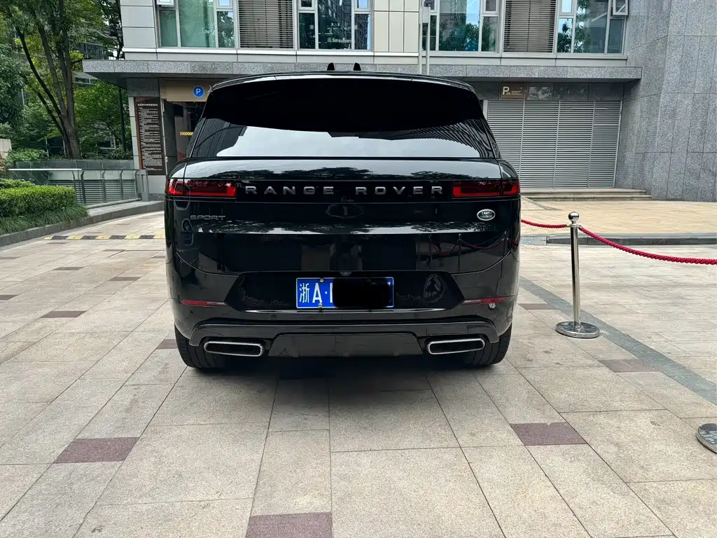 Range Rover Sport 2024 400PS Dynamic HSE купить на сайте DeffCars