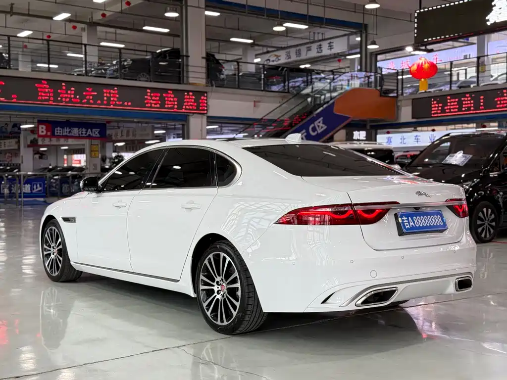 Jaguar XFL 2025 2.0T P250 two-wheel drive exclusive luxury version купить на сайте DeffCars