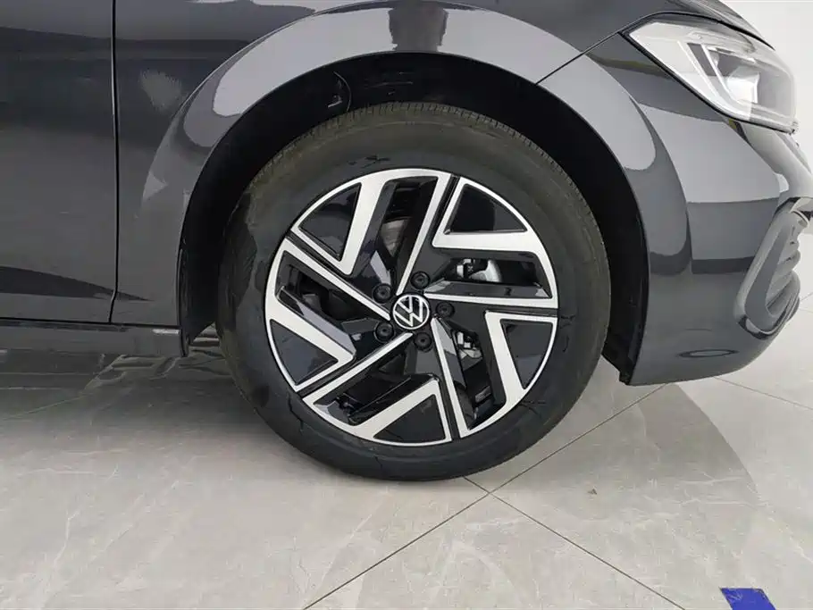 Sagitar 2026 model 30 million units selected 300TSI DSG transcendent version купить на сайте DeffCars