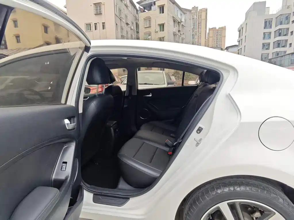 Kia K3 2017 1.6L Automatic 15th Anniversary Special Edition GLS купить на сайте DeffCars